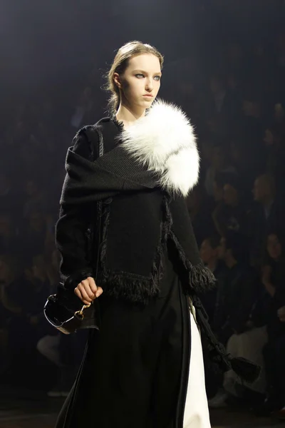 Look 20